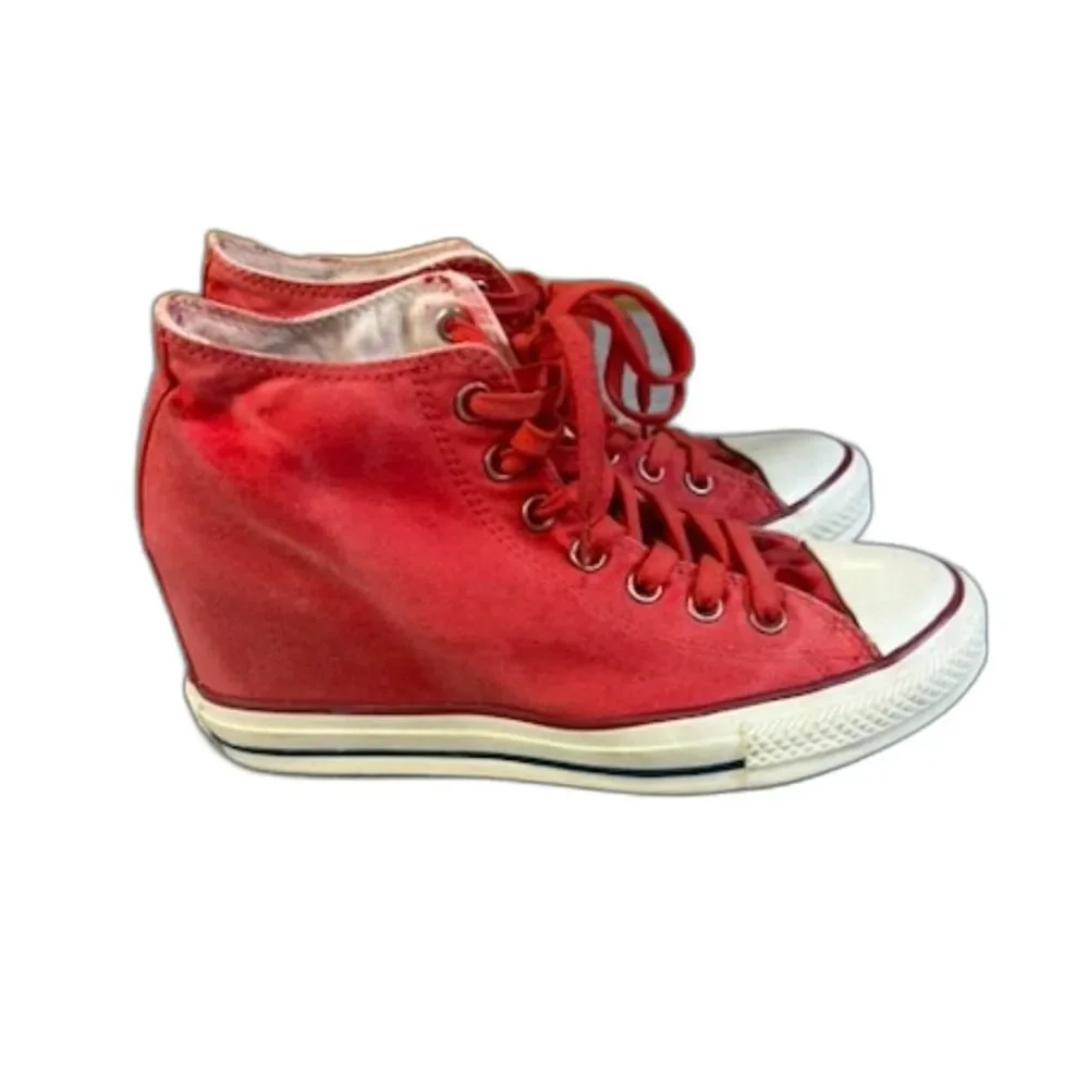 Converse Chuck Taylor All Star Wedge High Top Sneakers Women’s 9 Red Distressed